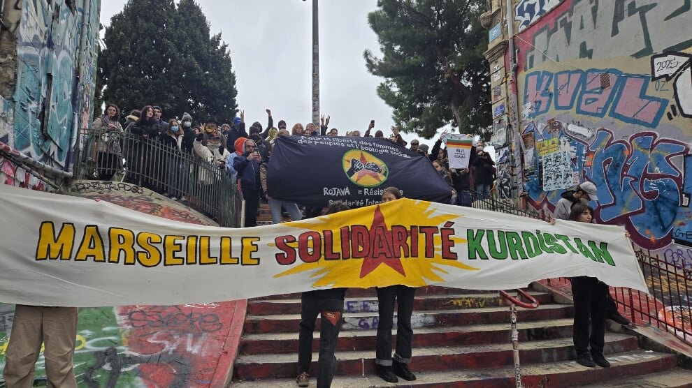 Marsilya’da Rojava ile Dayanışma Yürüyüşü: “Rojava Yalnız Değildir”