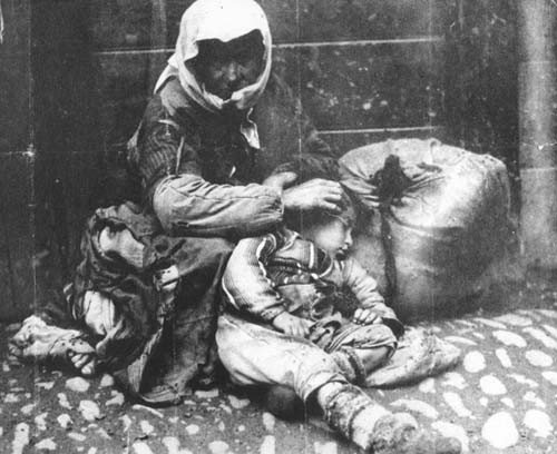 24 Nisan 1915 Soykırım Kurbanları Anısına (Fatma Pesent)