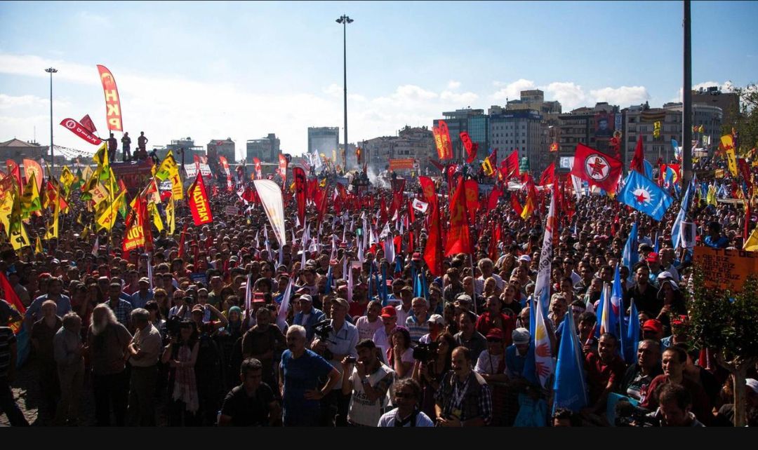 DEMOKRASİ (DEVRİM) MÜCADELESİNE GENEL BAKIŞ (Fikri Günay)